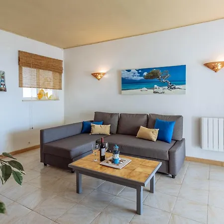 Isabel Apartment